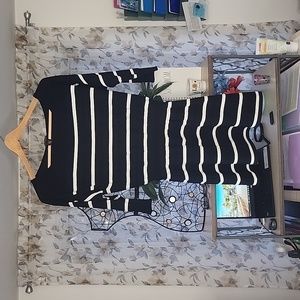 White House Black Market / 6 / Black